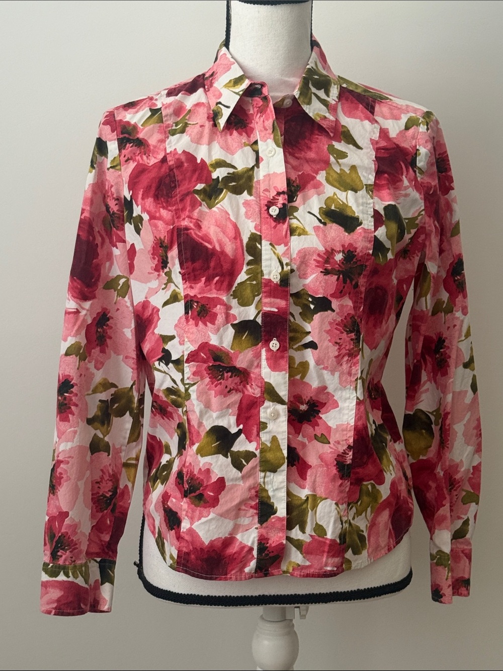 Jones New York Women's Pink Floral Long Sleeve Button-Up Shirt
